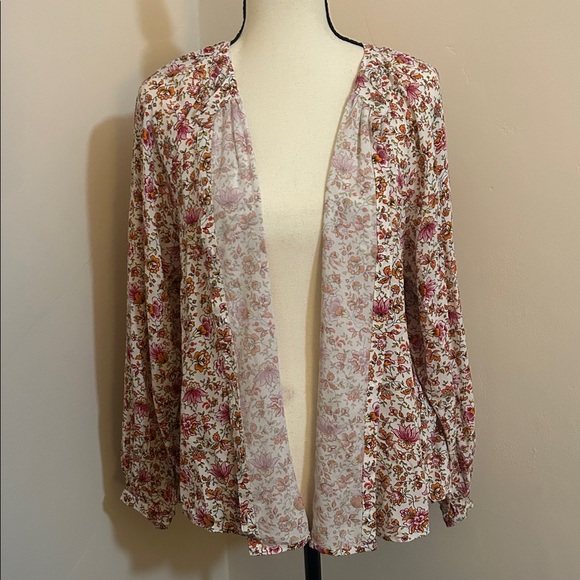 Old Navy Floral Boho Top. NWT. - Picture 13 of 14